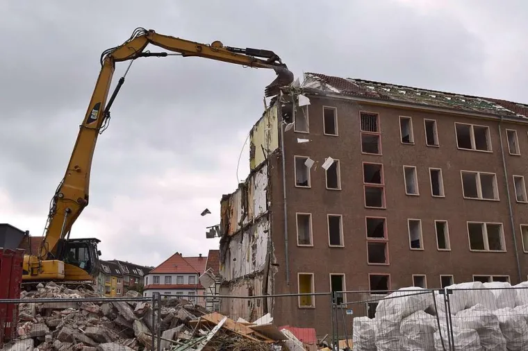 Démolition d'immeuble, Dole, SAS Omega Recycling